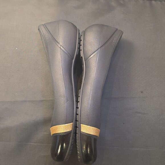 CROCS WOMENS BRYNN BALLET with TOE CAP AND SPARKLE TRIM FLATS - Picture 7 of 16